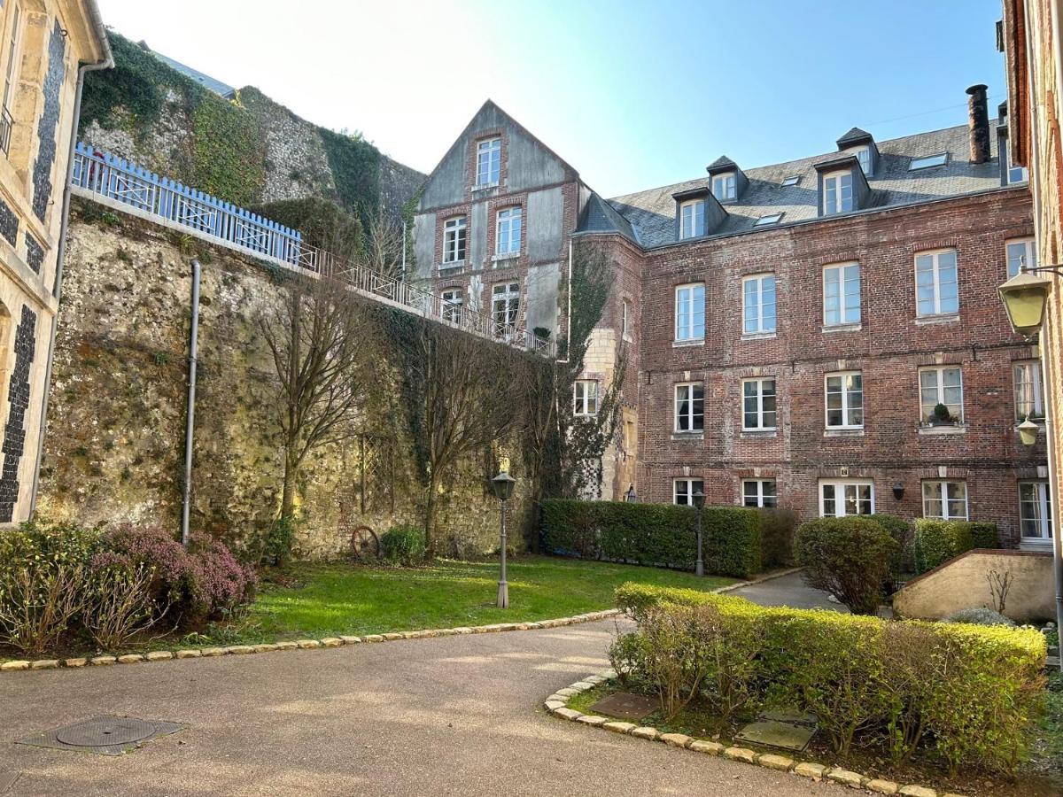 Les Apparts Du Phare Honfleur Exterior foto